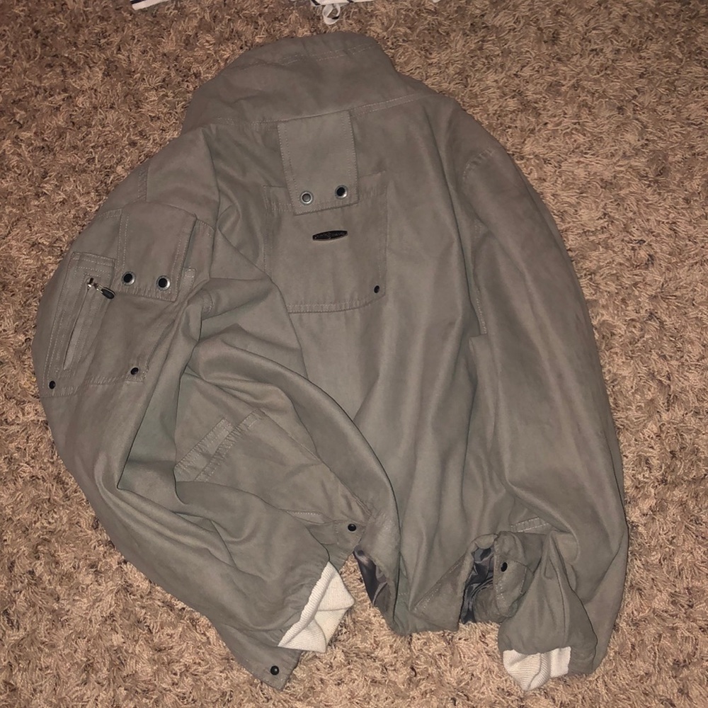 Jacket - Picture 3 of 4